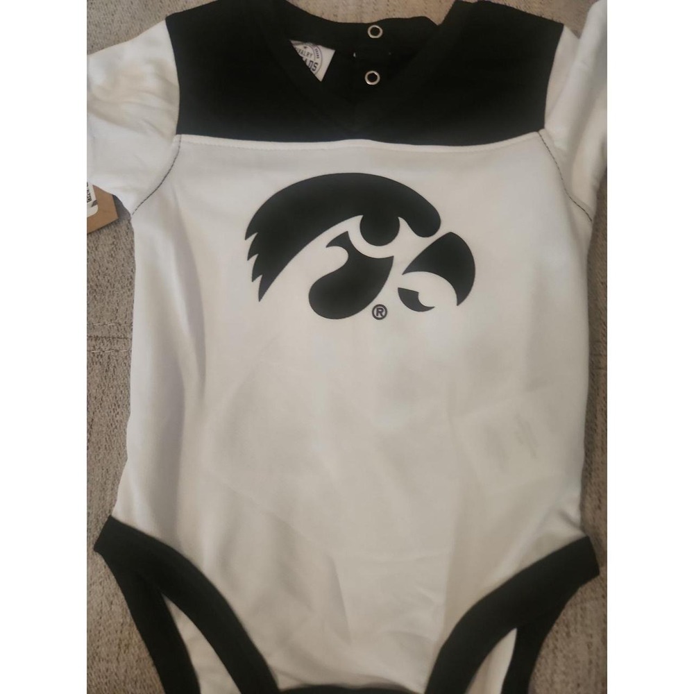Set of 2 kids Official Iowa Hawkeyes 6-9m onesie